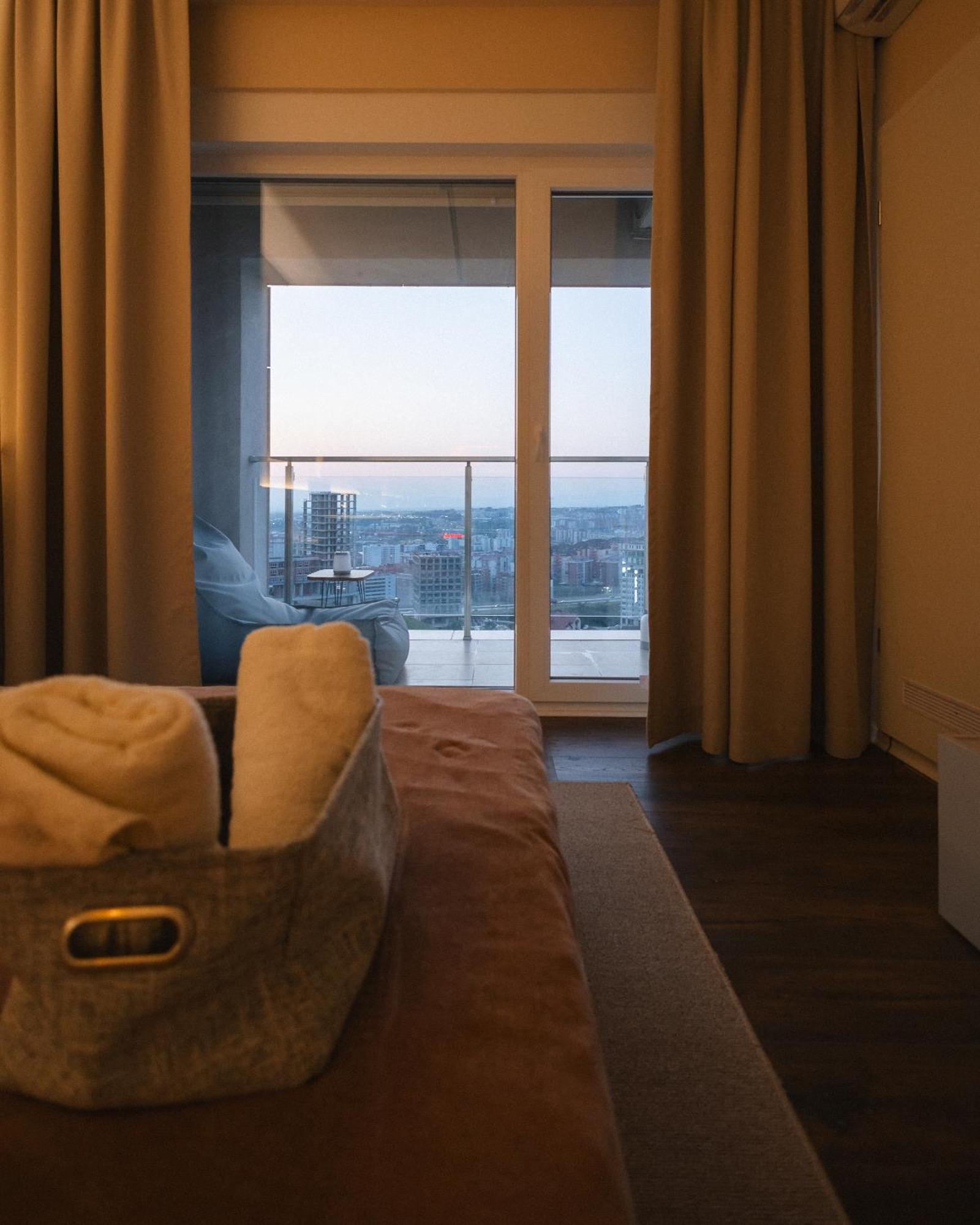 פרישטינה Etern Apart Hotel מראה חיצוני תמונה
