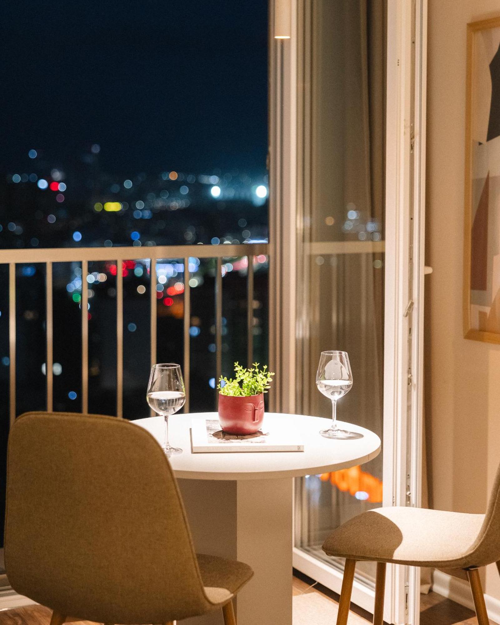 פרישטינה Etern Apart Hotel מראה חיצוני תמונה