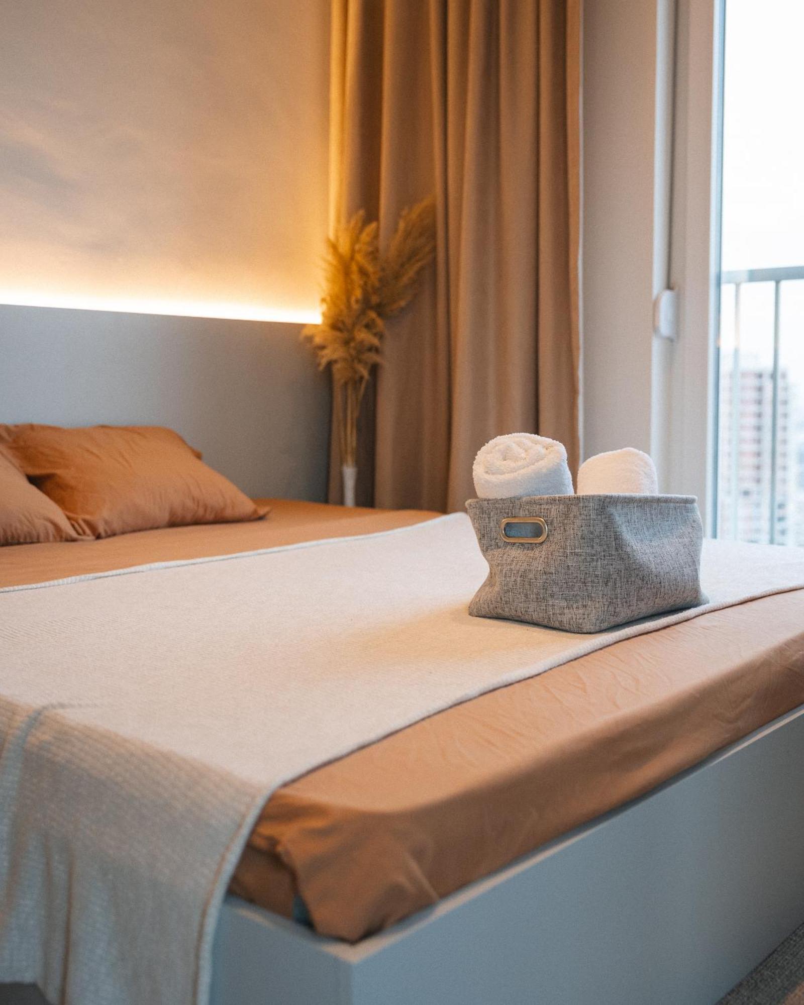 פרישטינה Etern Apart Hotel מראה חיצוני תמונה